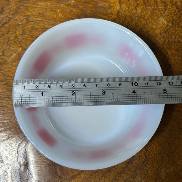 Mint condition vintage Federal Glass Midcentury red gingham bowl - Picture 7 of 8